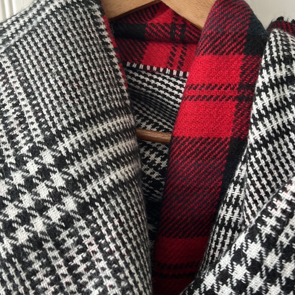 Scarf - Picture 2 of 7